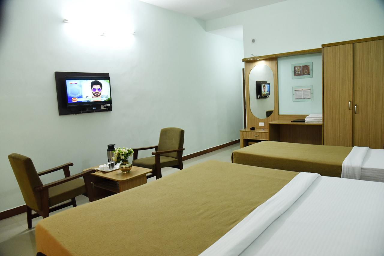 Slr Residency Hotel Subrahmanya Zewnętrze zdjęcie
