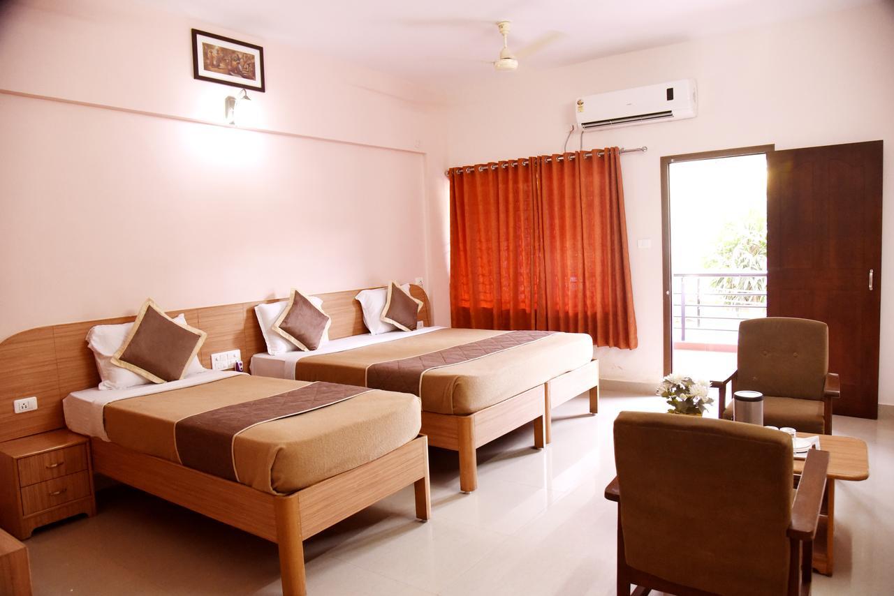 Slr Residency Hotel Subrahmanya Zewnętrze zdjęcie